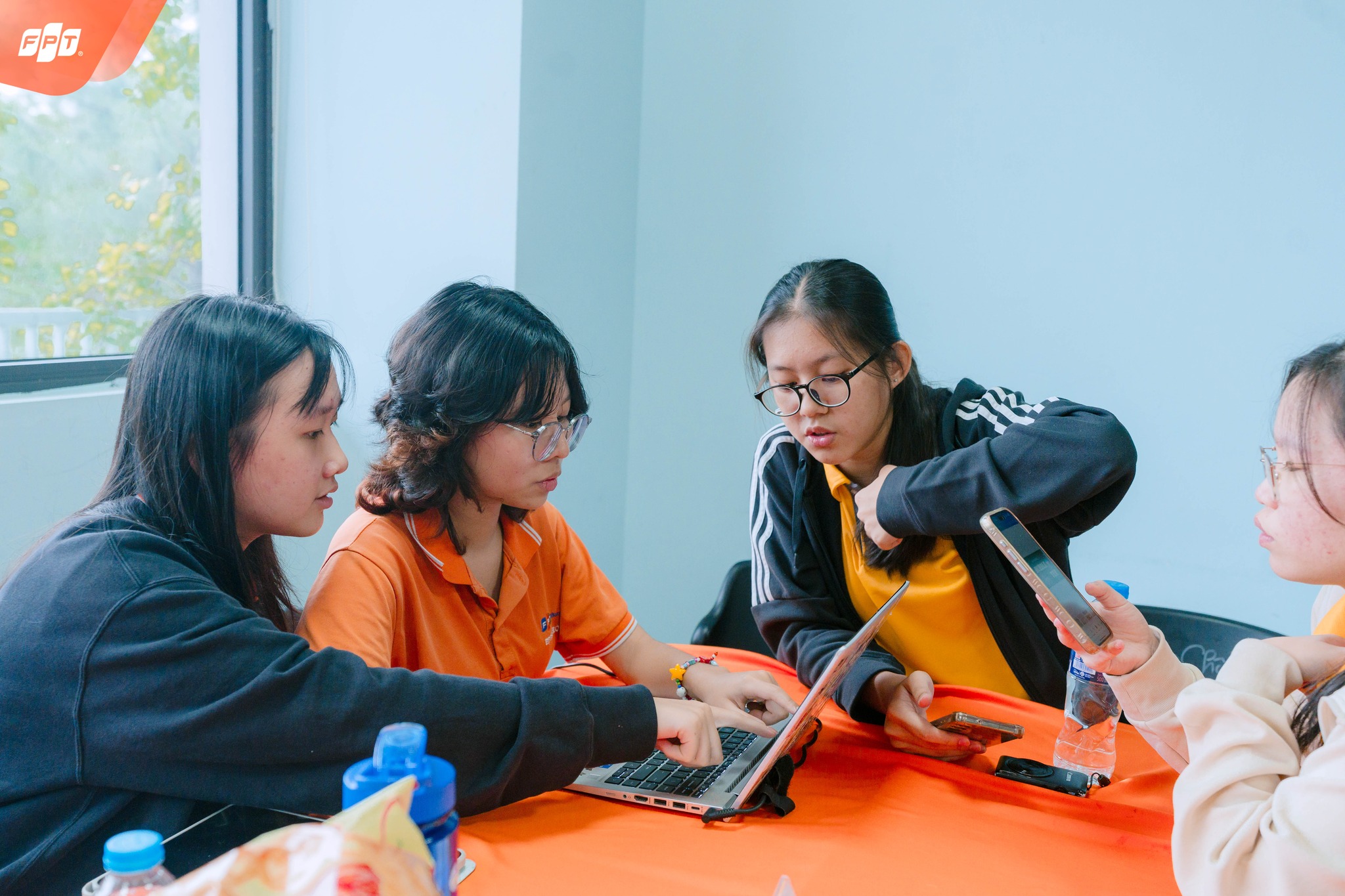 Học sinh giao lưu Văn hóa và Khoa học 2025