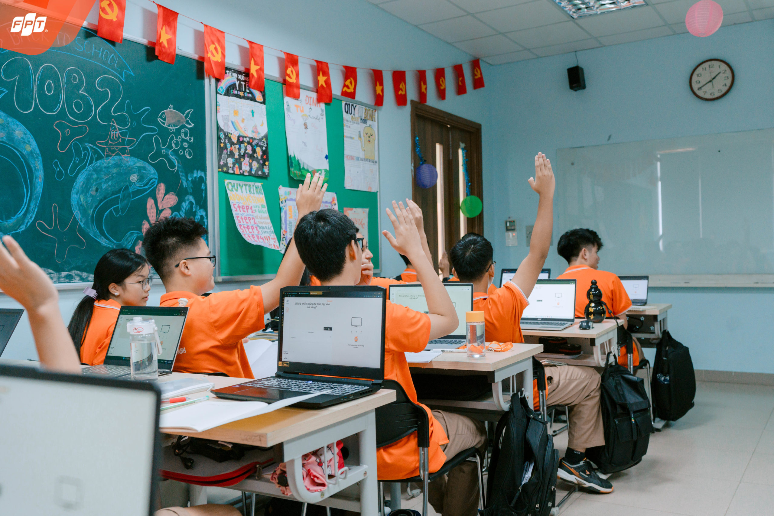 Các FSchoolers tích cực trao đổi, chia sẻ trải nghiệm cá nhân về thói quen sinh hoạt và cách duy trì năng lượng trong học tập.