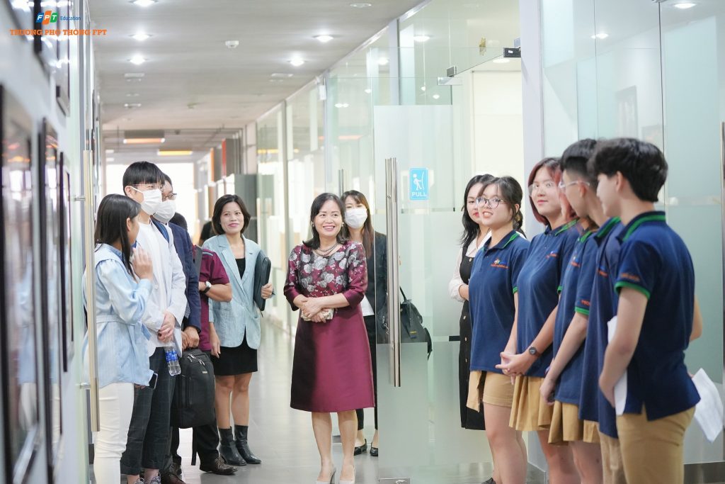 Trường THPT FPT Hà Nội tiếp đón đại diện trường SIT High School Nhật Bản